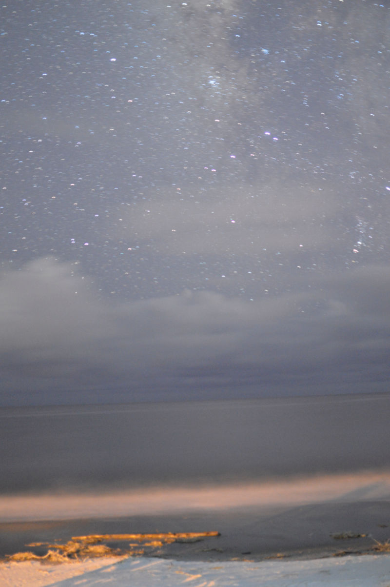 Milky Way visible above the shoreline