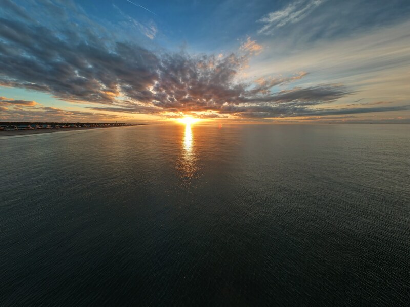 Second sunburst view over the ocean